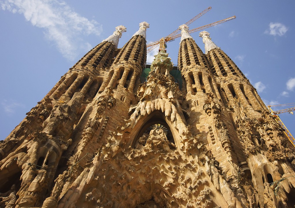 Фото церкви Sagrada Familia в Испании