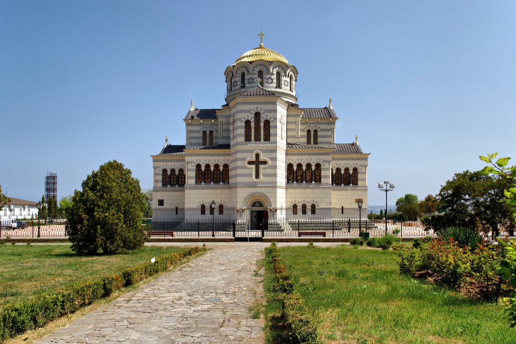 Фото собора в Севастополе.