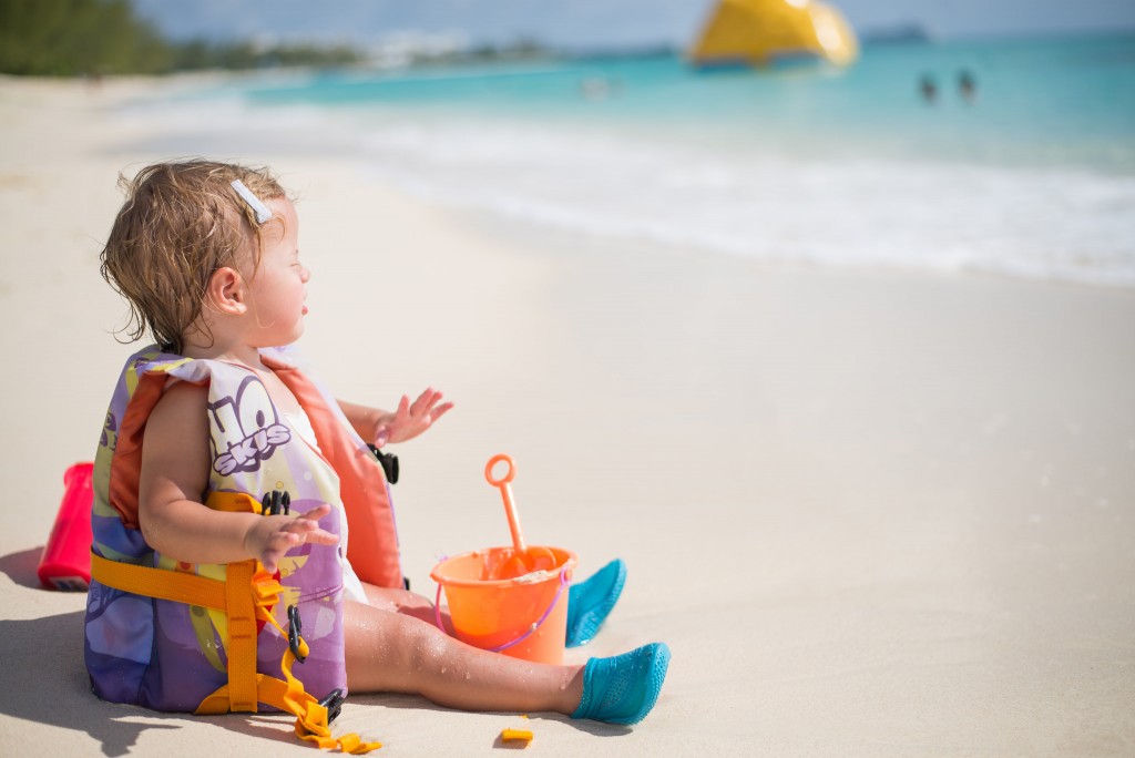 Фото пляжного отдыха с ребенком